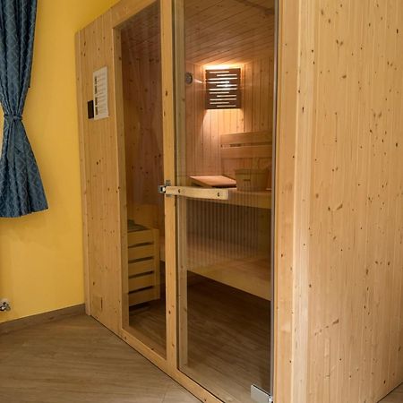 Villa Zoe - Suite Con Sauna Margone  Екстер'єр фото