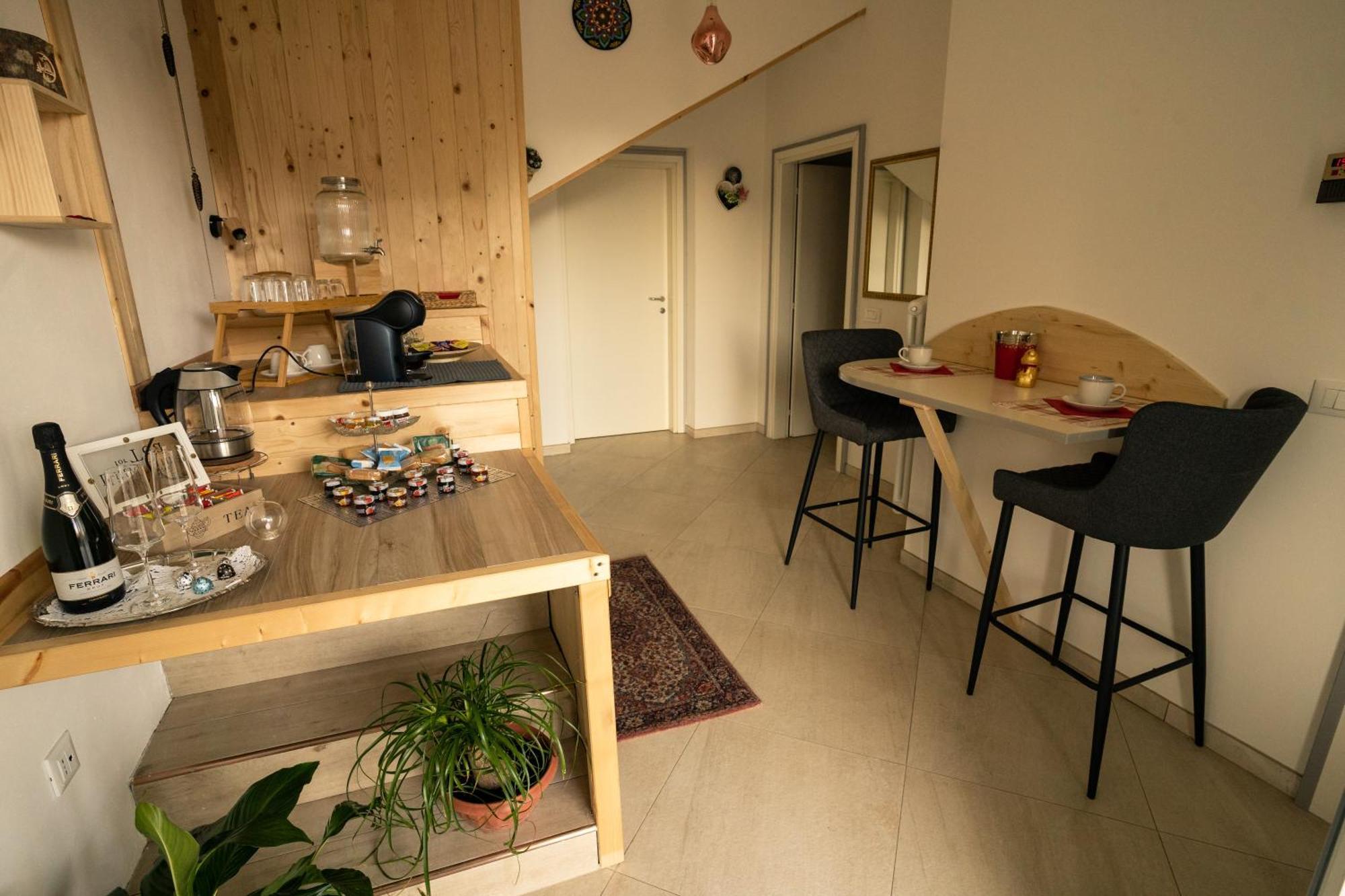 Villa Zoe - Suite Con Sauna Margone  Екстер'єр фото